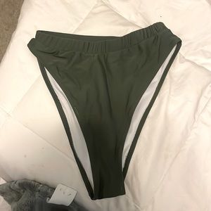 High rise green baking bottoms
